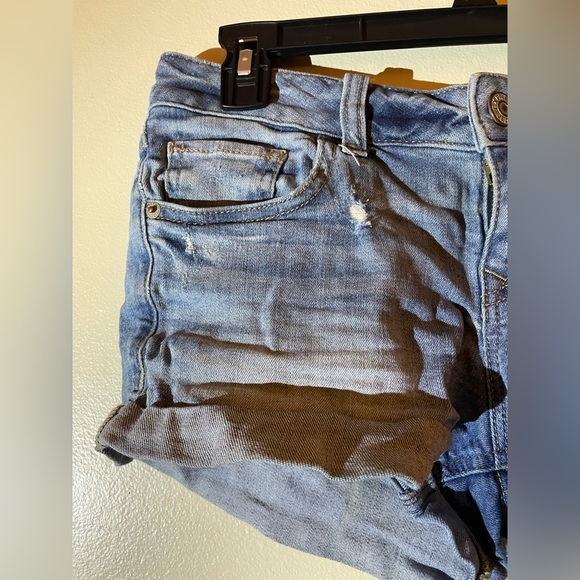 Express Low Rise Distressed Jean Shorts - Picture 4 of 6